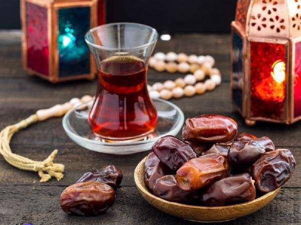 افطار کردن با خرما و فواید آن