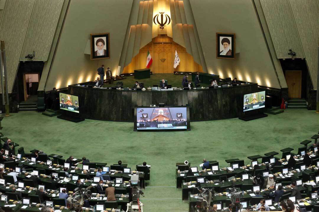 پشت پرده استیضاح وزیر بهداشت، درمان و آموزش پزشکی پشت پرده استیضاح وزیر بهداشت، درمان و آموزش پزشکی