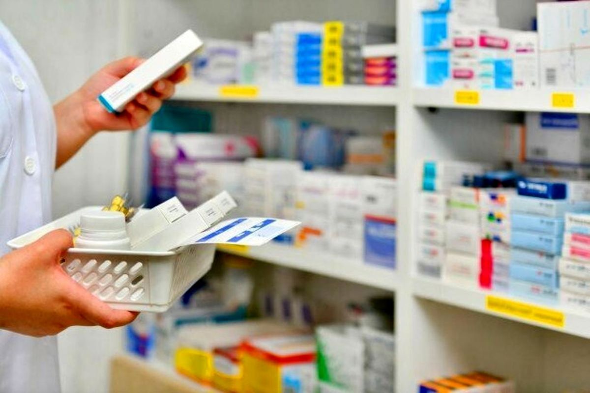 وضعیت مطالبات داروخانهها از بیمهها/روند پرداختی ها بابت دارویار