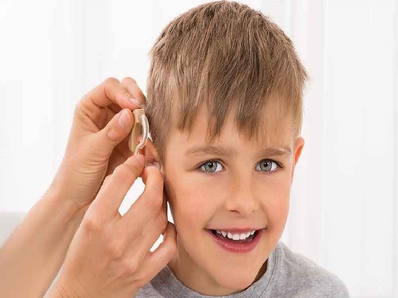 علائم کم شنوایی در کودکان