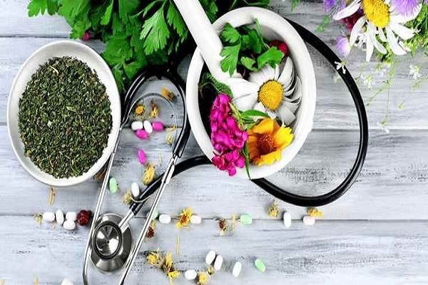 حمایت و تشویق فعالان طب ایرانی کمک کننده گسترش و توسعه این مکتب طبی