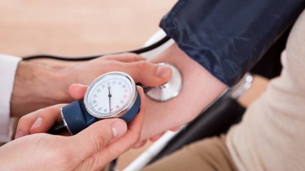 فشار خون بالا عامل ۵۳ درصد مرگ های ناشی از بیماری های های قلبی است
