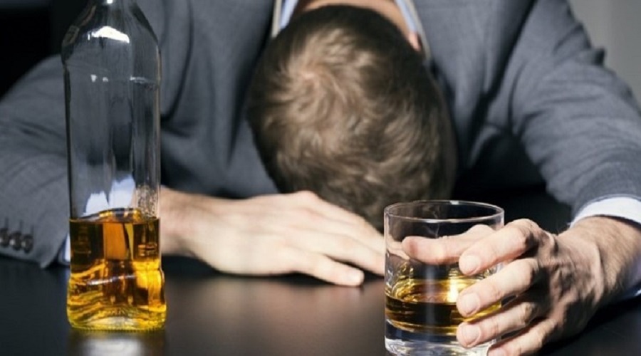 مصرف الکل روند پیشرفت بیماری آلزایمر را تسریع می کند