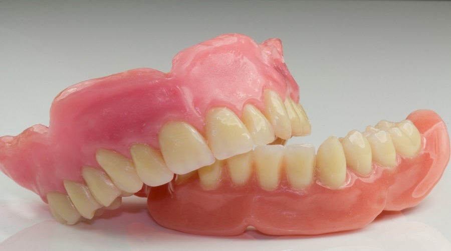 دندان مصنوعی احتمال ذات الریه را افزایش می دهد