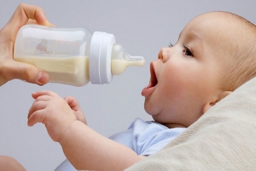 شیرمادر تا ۶ ماه قابل نگهداری است/ توصیه هایی به مادران شیرده