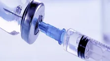لزوم و احتیاطات لازم برای تزریق واکسن آنفولانزا در بیماران سرطانی در طی شیمی‌درمانی و پس از درمان + فیلم