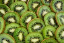 دستکاری کردن مو سبب ایجاد شوره سر می شود/ کدام شوره سرها ارثی هستند؟