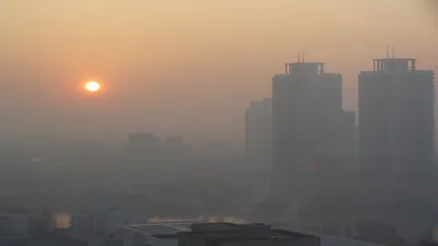 بیش از ۳۵۰۰۰ مرگ منتسب به آلودگی هوا طی ۱۴۰۳ / افزایش غلظت آلاینده‌ها نسبت به سال ۱۴۰۲