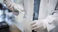 ۱۷ دلیل گزگز دست و پا که باید به آنها توجه کنید